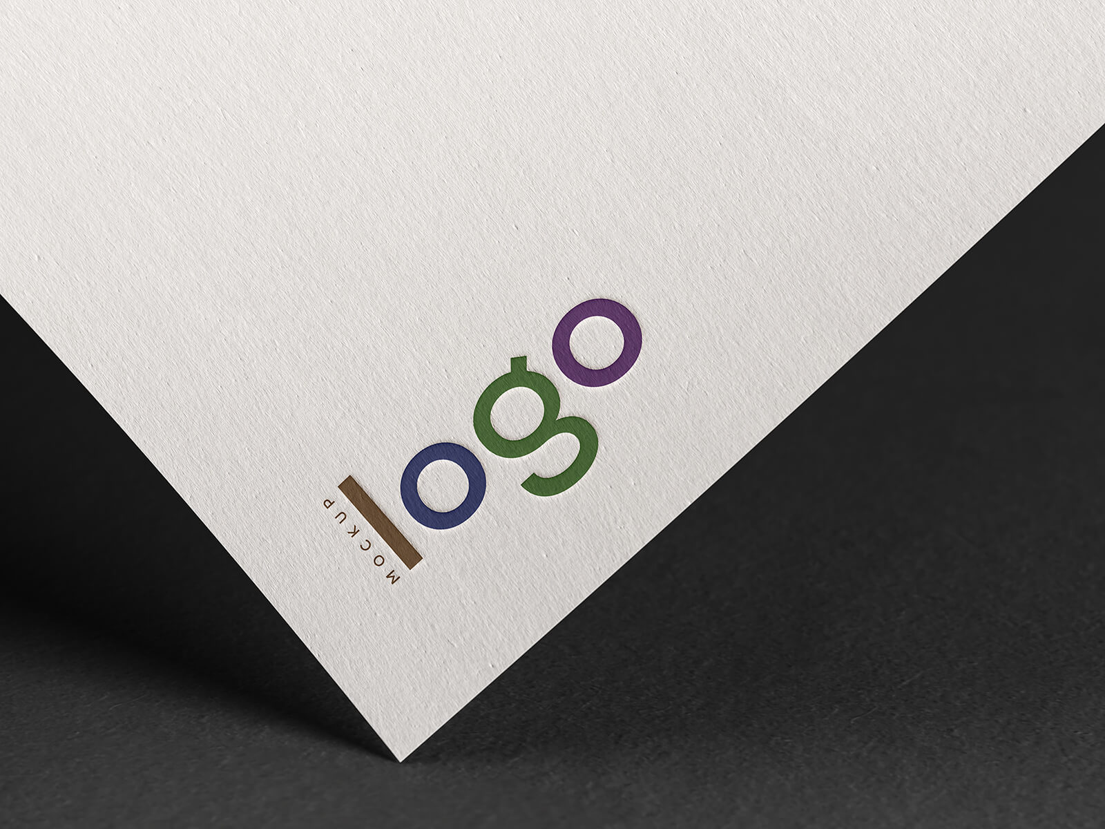 Макет логотипа из тисненого цвета бумаги