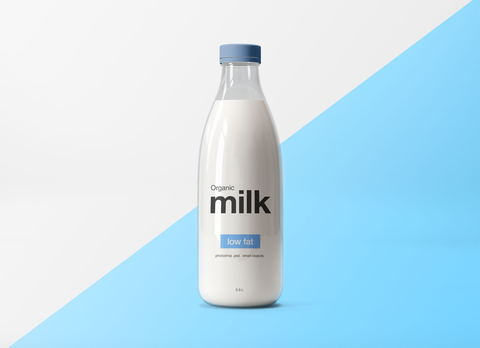 Стеклянный макет бутылки с молоком