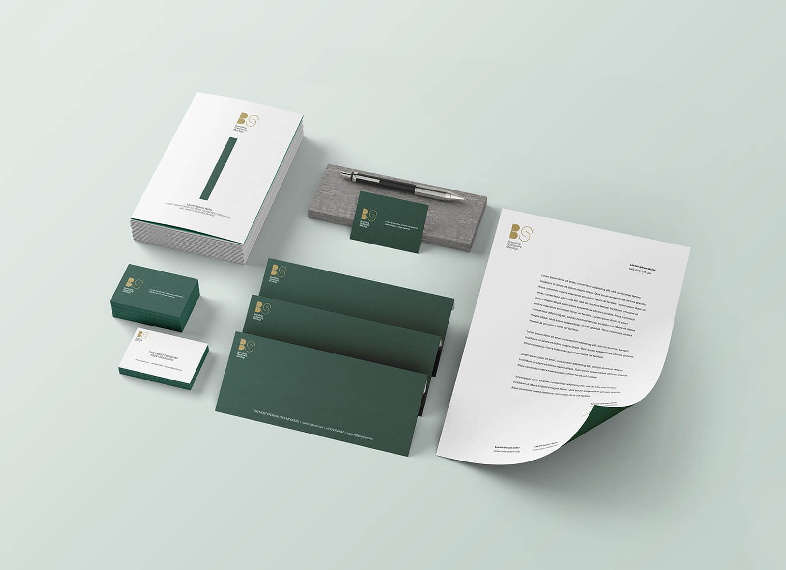 Maqueta de papelería de marca verde