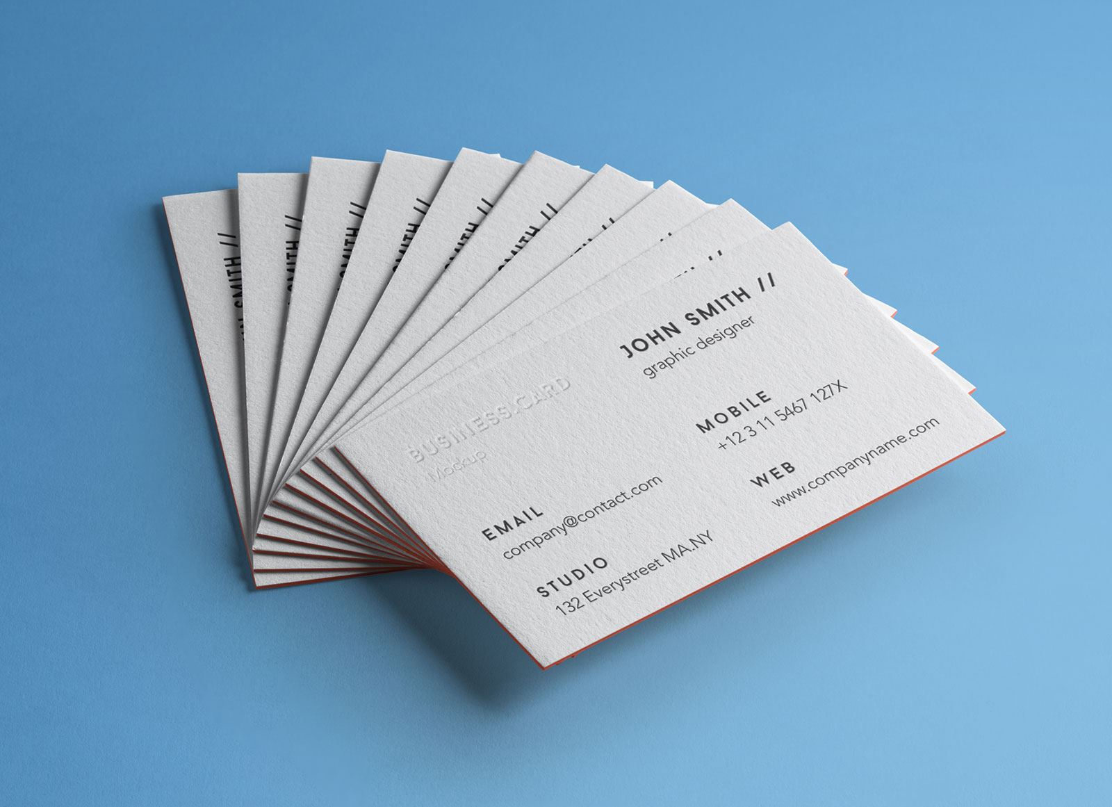 Спремированный макет визитной карточки с цветными краями