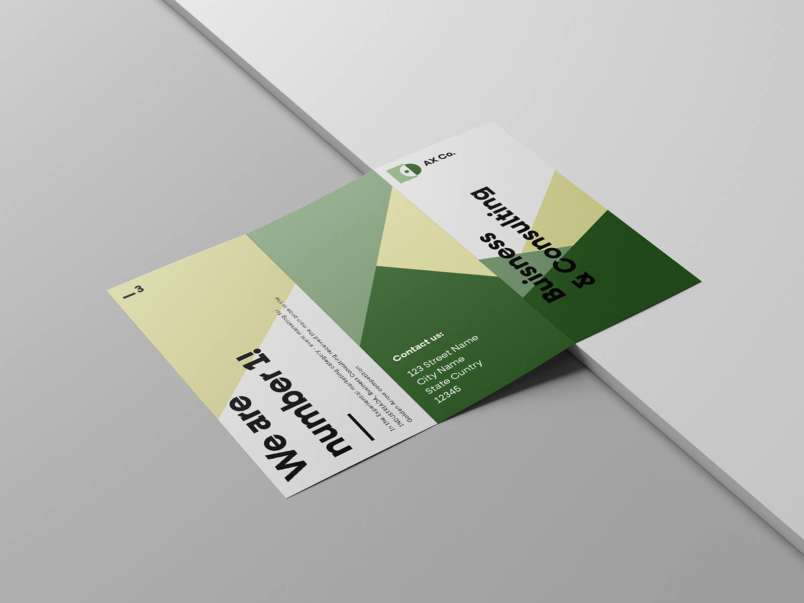 Perspektivisches dreifachgefaltetes Broschüren-Mockup
