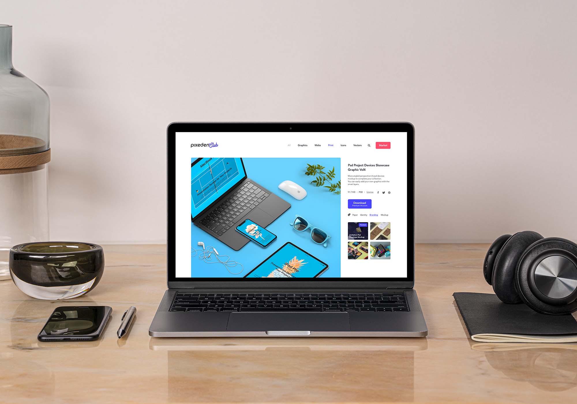 Download Free Desk MacBook Pro Mockup | Free PSD Templates