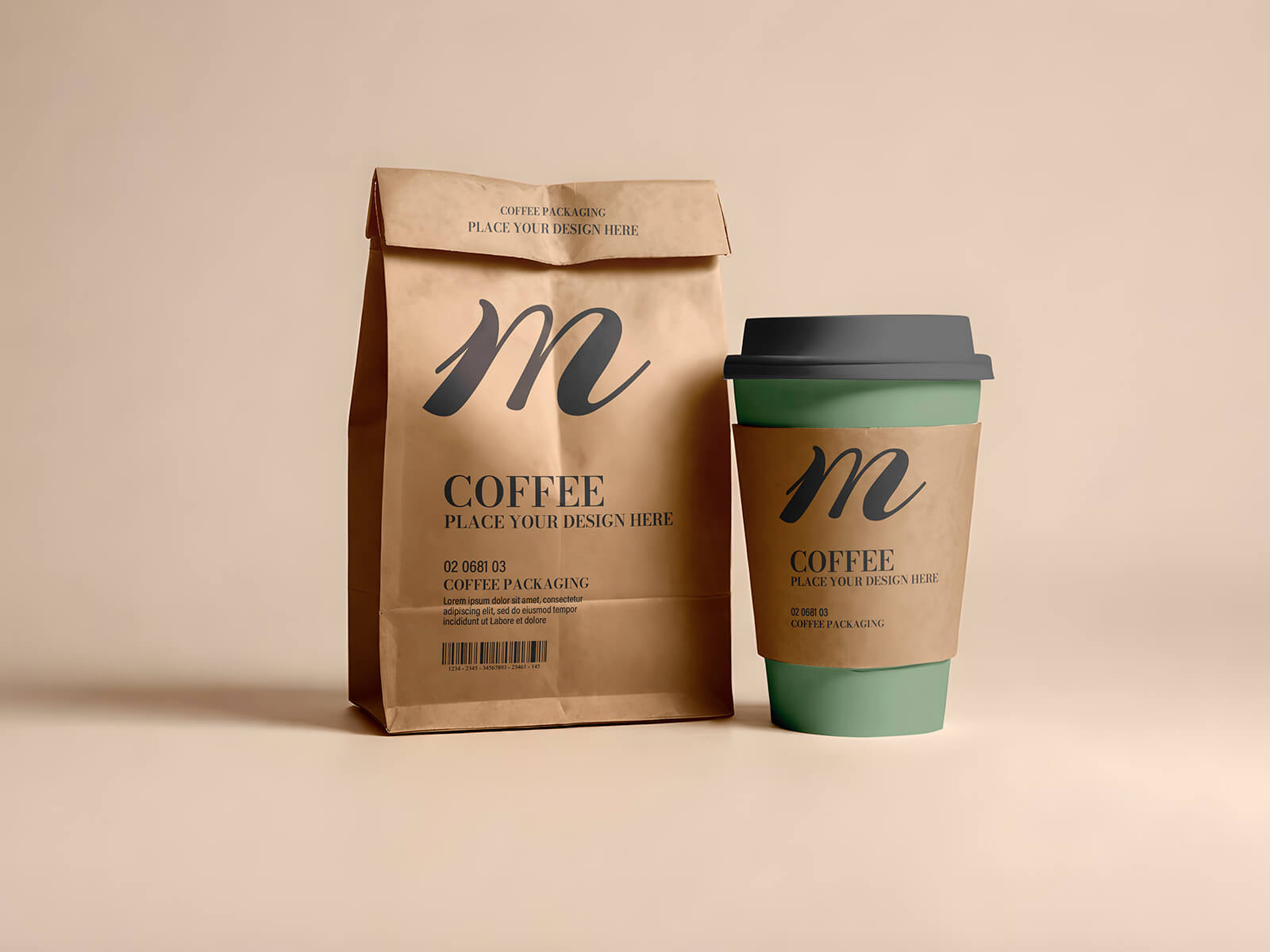 Kaffee Kraftpapierbeutel mit Tasse Mockup