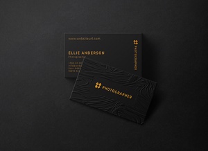 Тисненный макет черной визитной карточки