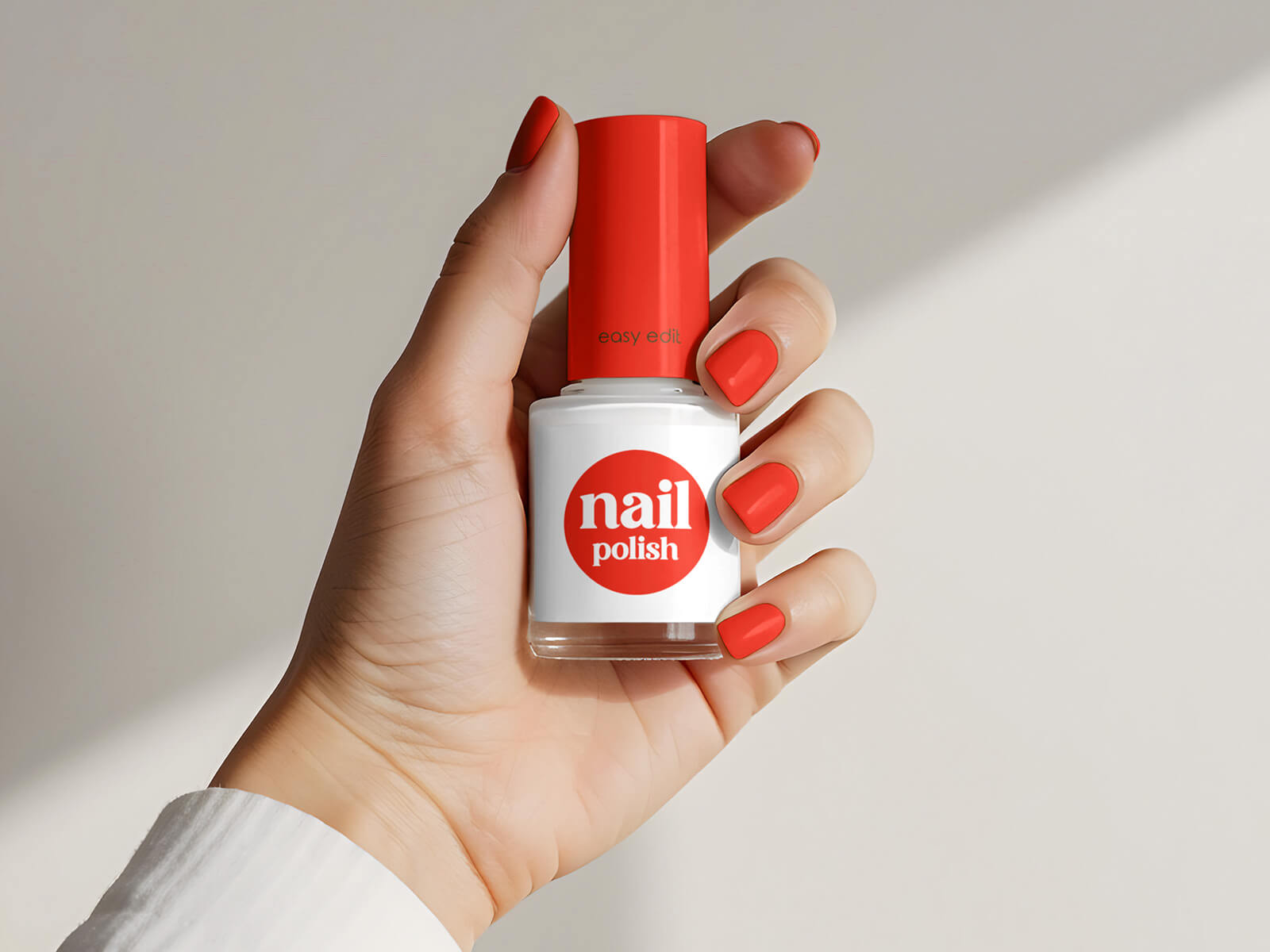 Holtando a mano maqueta de botellas de esmalte de uñas