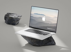  MacBook Pro Mockup