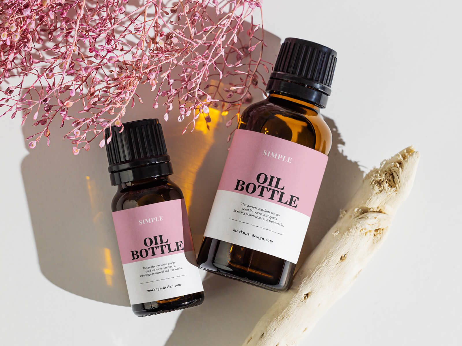 Petites bouteilles d'huile essentielle ambre maquette