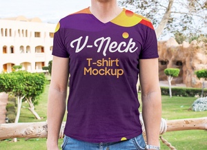 Maqueta de camisetas con cuello en V
